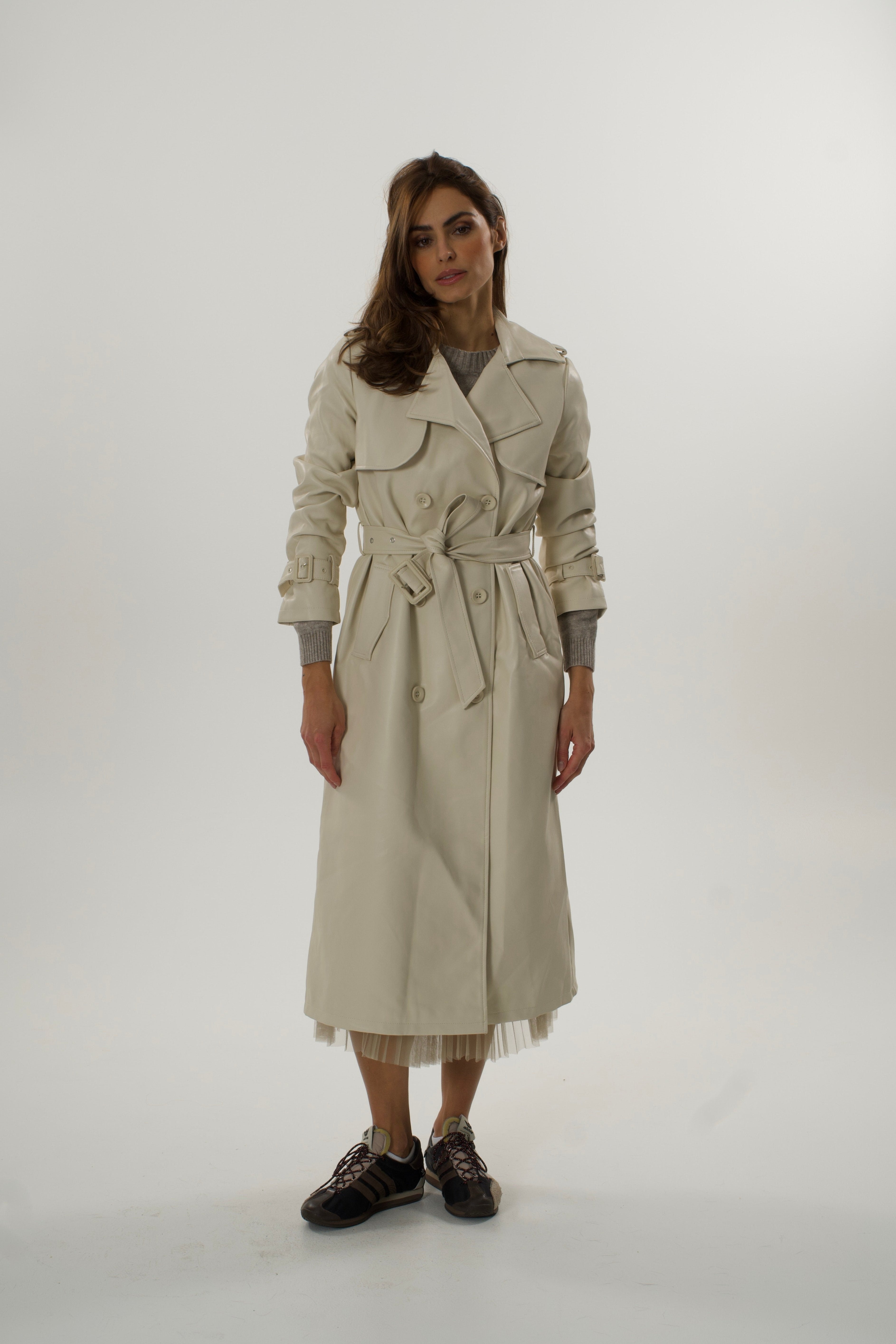 Trench kaput od umjetne kože – Pearl beige power look