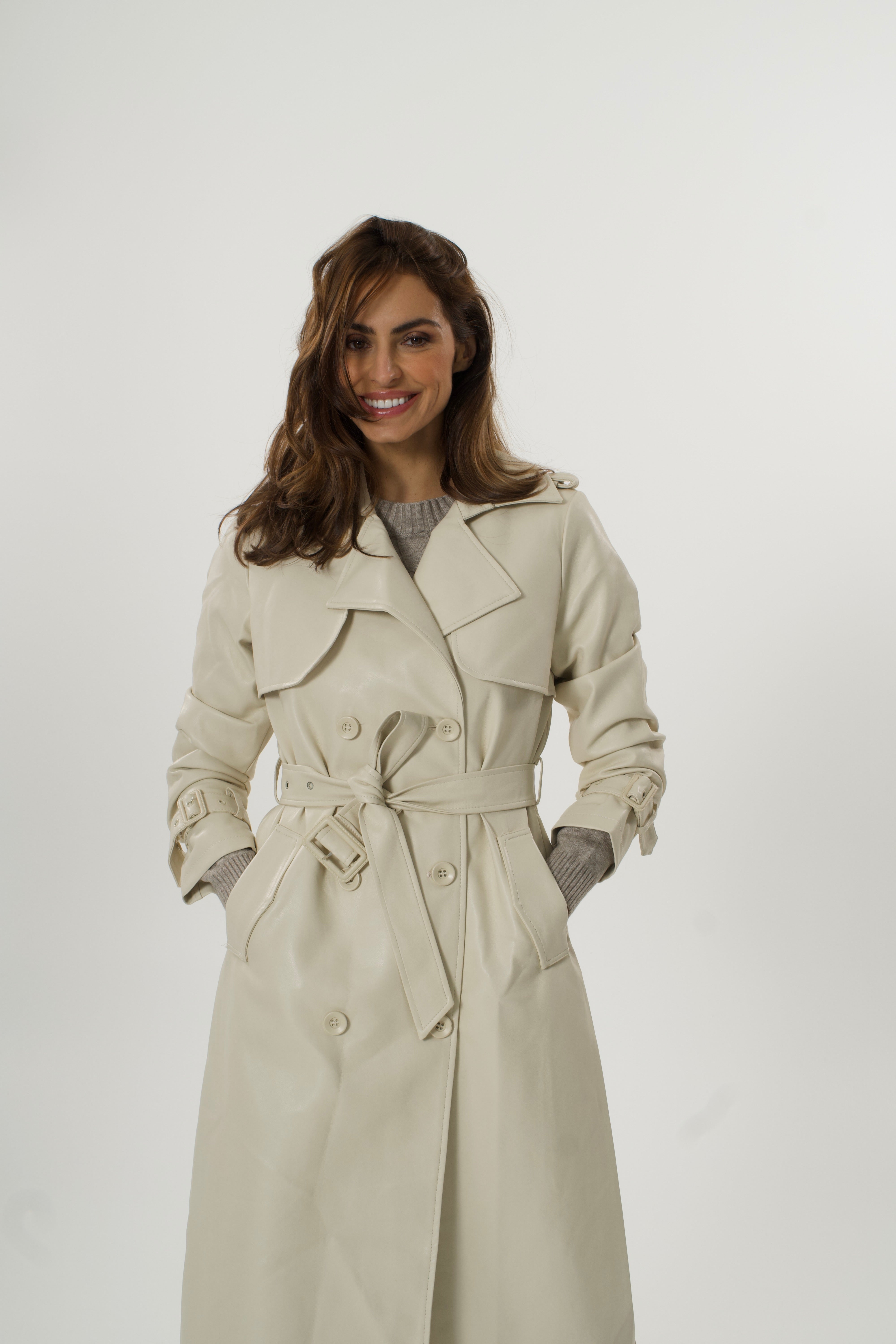 Trench kaput od umjetne kože – Pearl beige power look