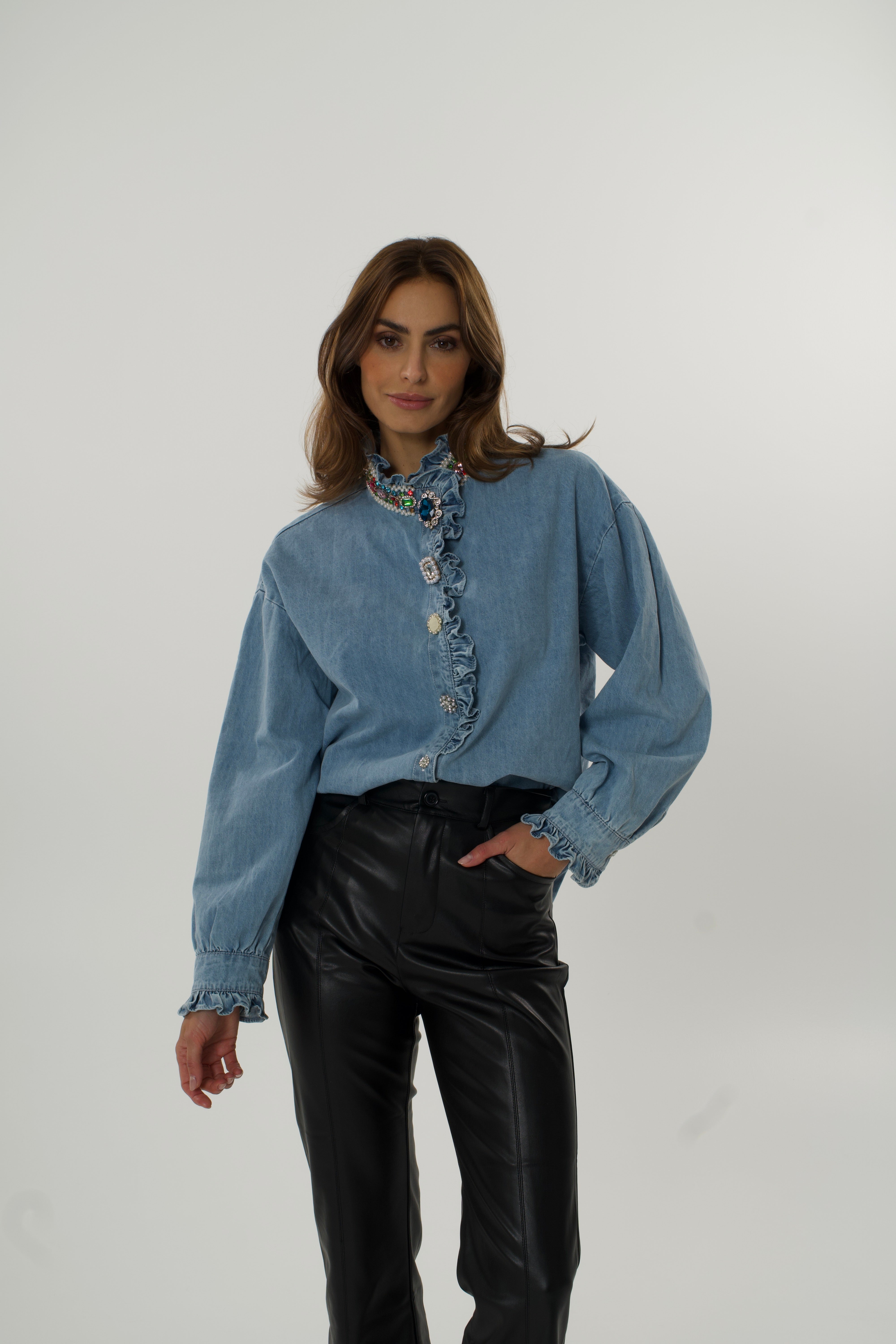 Plava denim košulja s volanima – Soft Statement