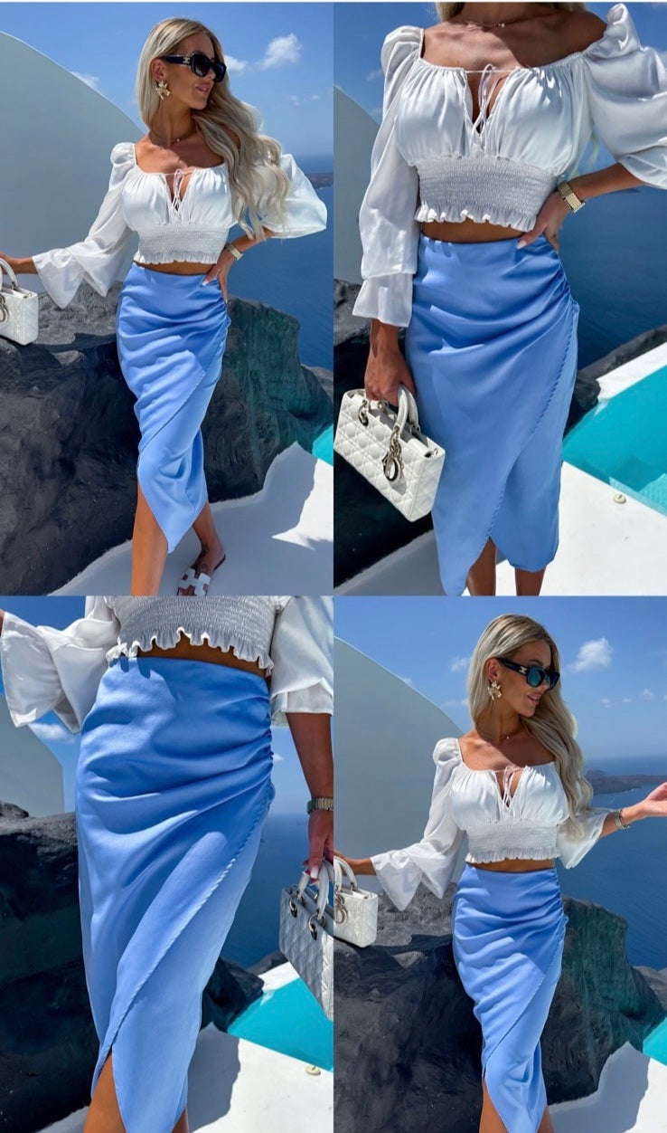 Suknja koja ti odmah složi outfit.