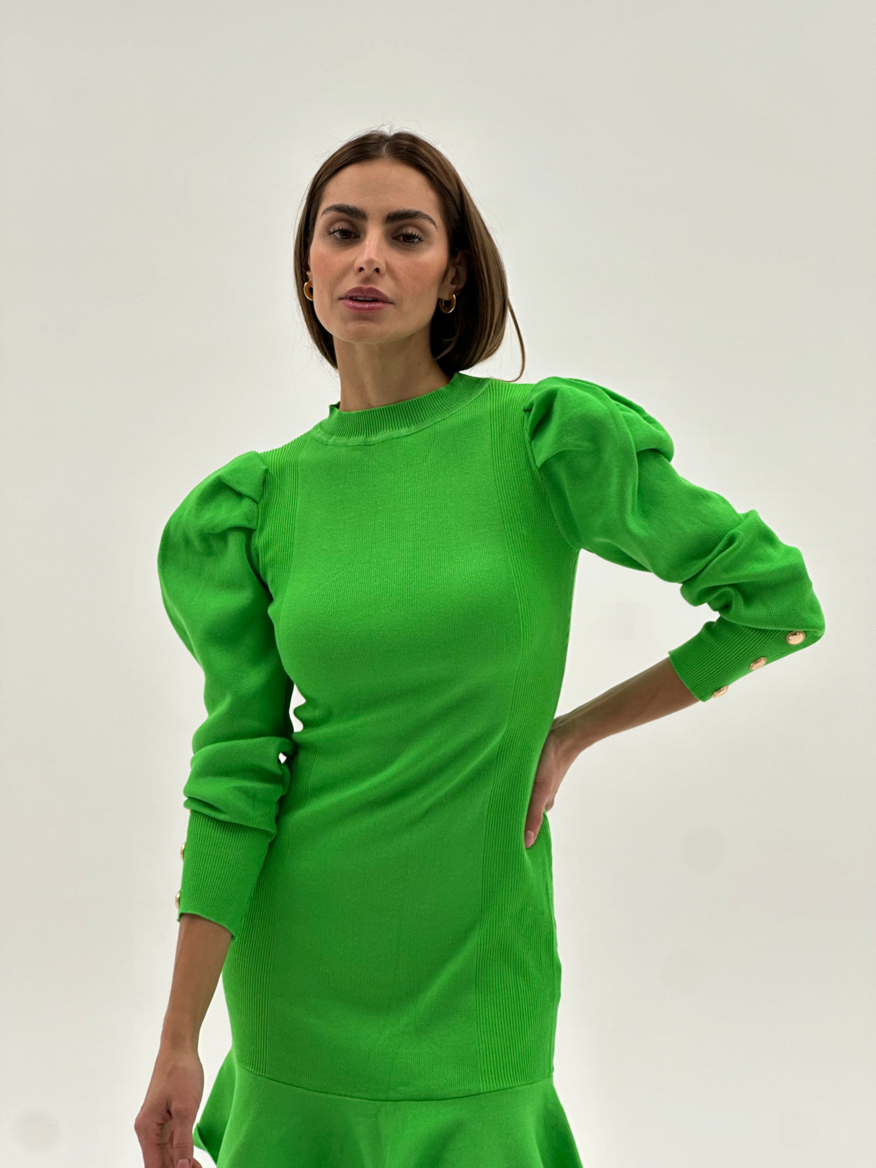 Rebrasta haljina s puf rukavima