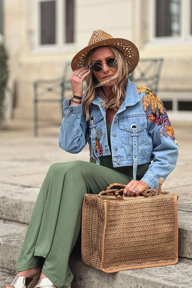 Kratka traper jakna s cvjetnim vezom – Summer Denim