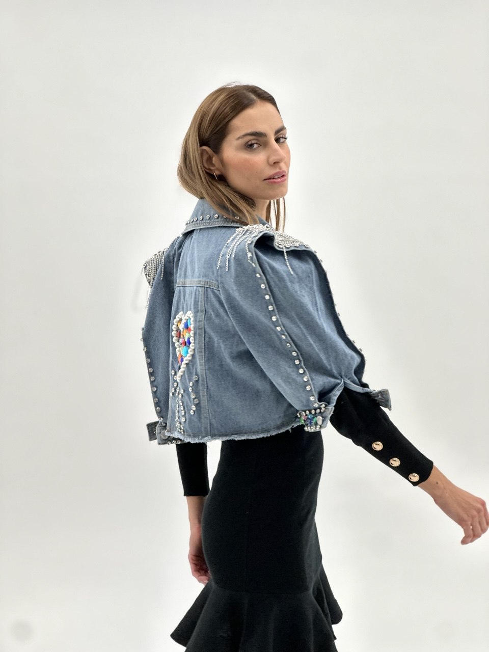 Kratka traper jakna s aplikacijama – Statement Denim