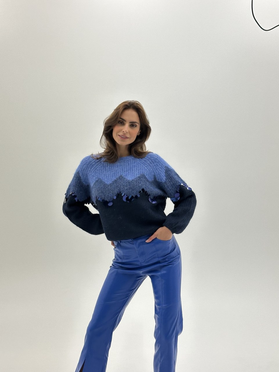 Plavi džemper s uzorkom – Modern Alpine knit