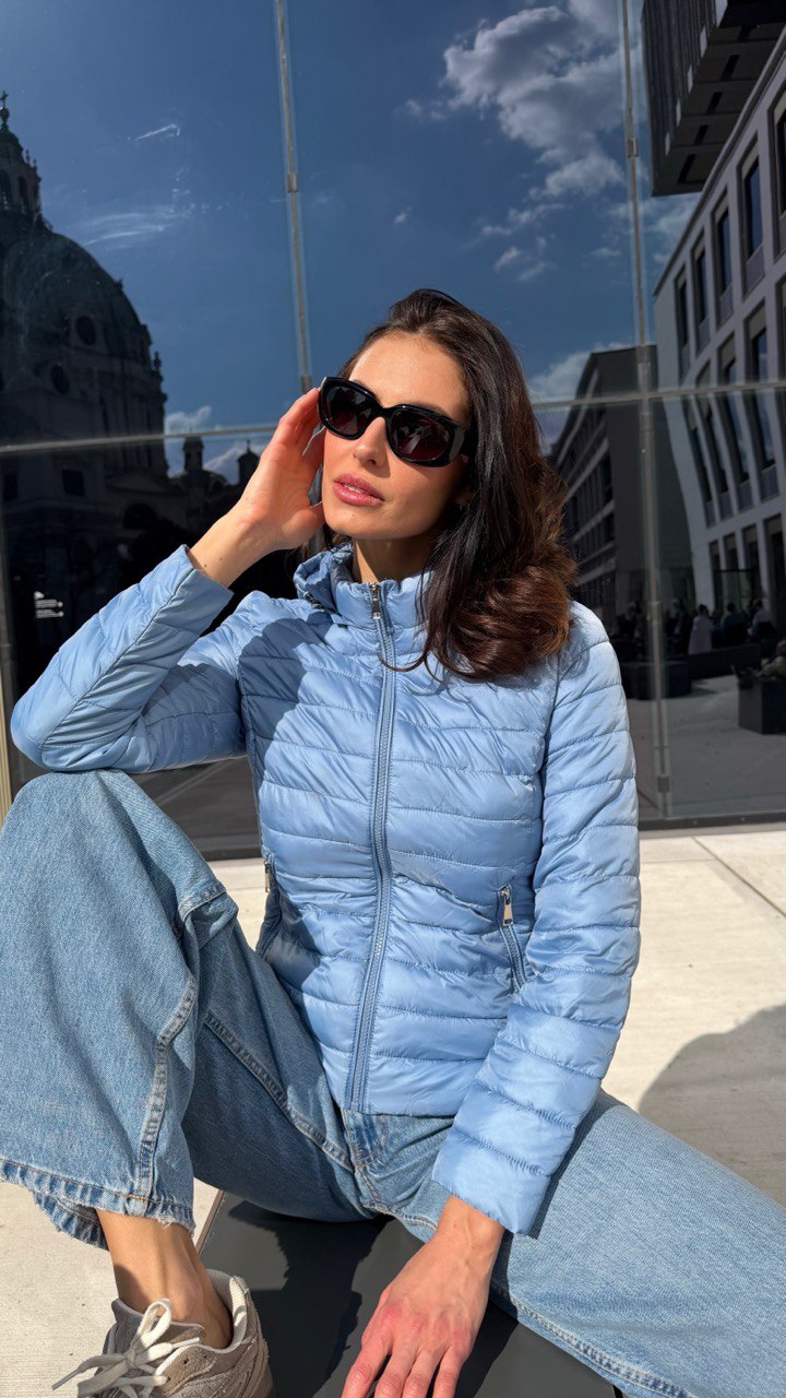 Tanka proljetna jakna s visokim ovratnikom – Light Comfort look