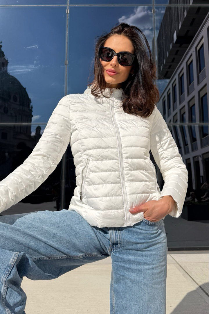 Tanka proljetna jakna s visokim ovratnikom – Light Comfort look