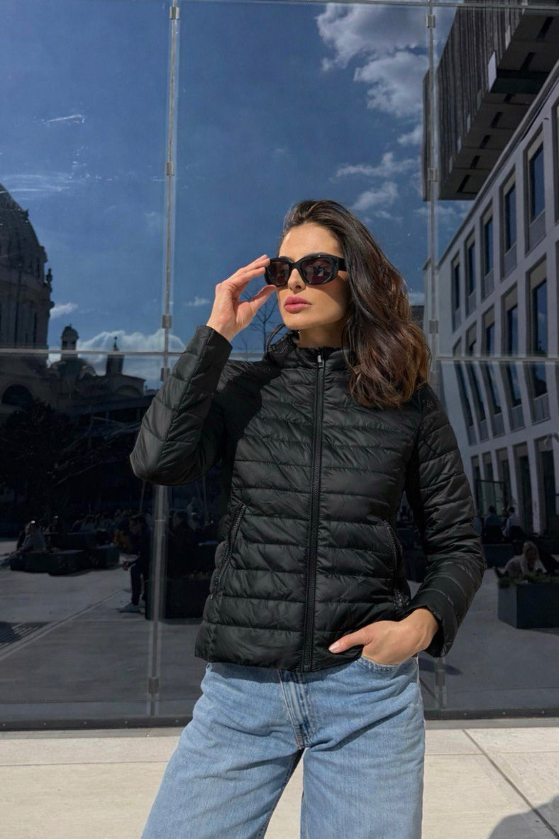 Tanka proljetna jakna s visokim ovratnikom – Light Comfort look