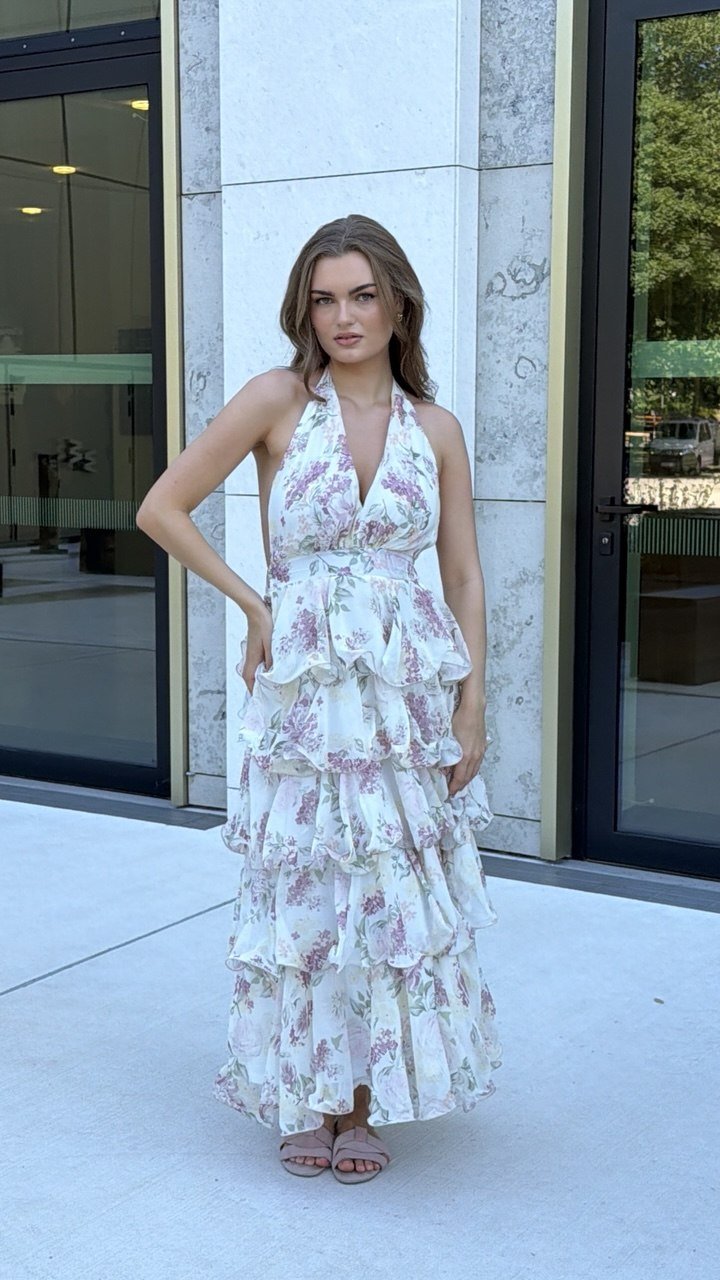CVJETNA MAXI HALJINA S OTVORENIM LEĐIMA – Romantic summer look