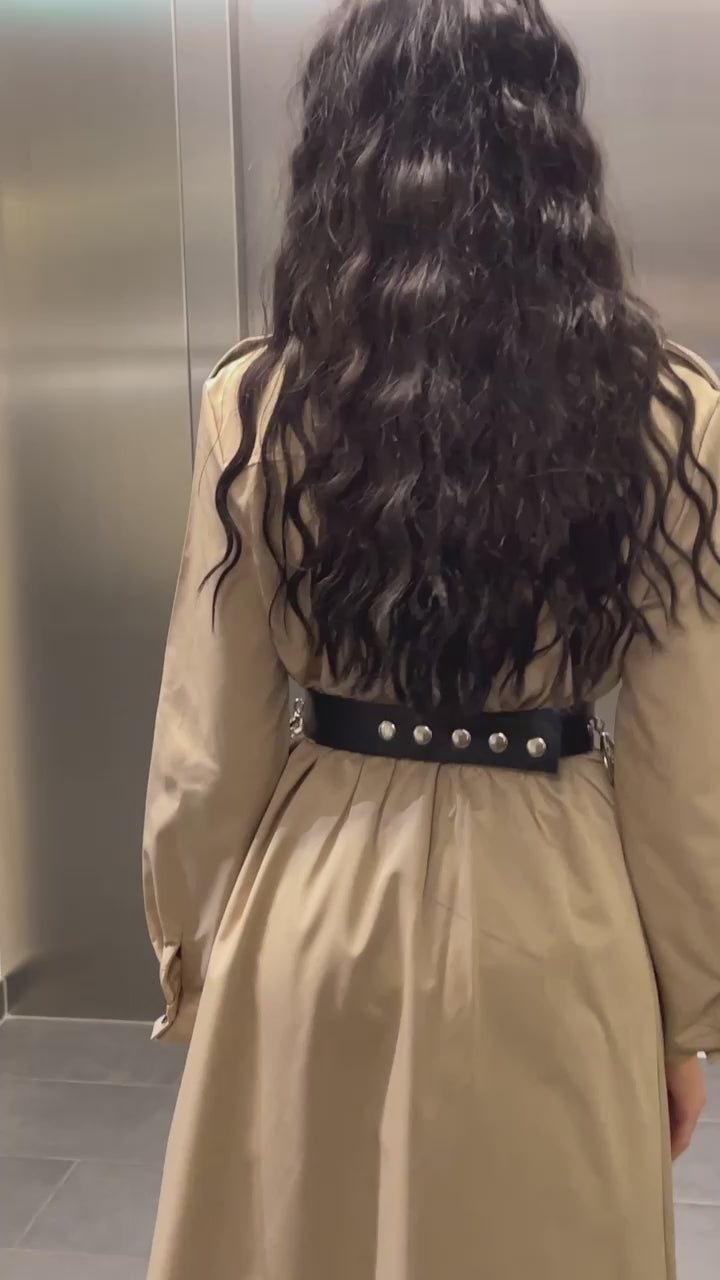 Baloner s remenom i metalnim lancima – Urban Power Look